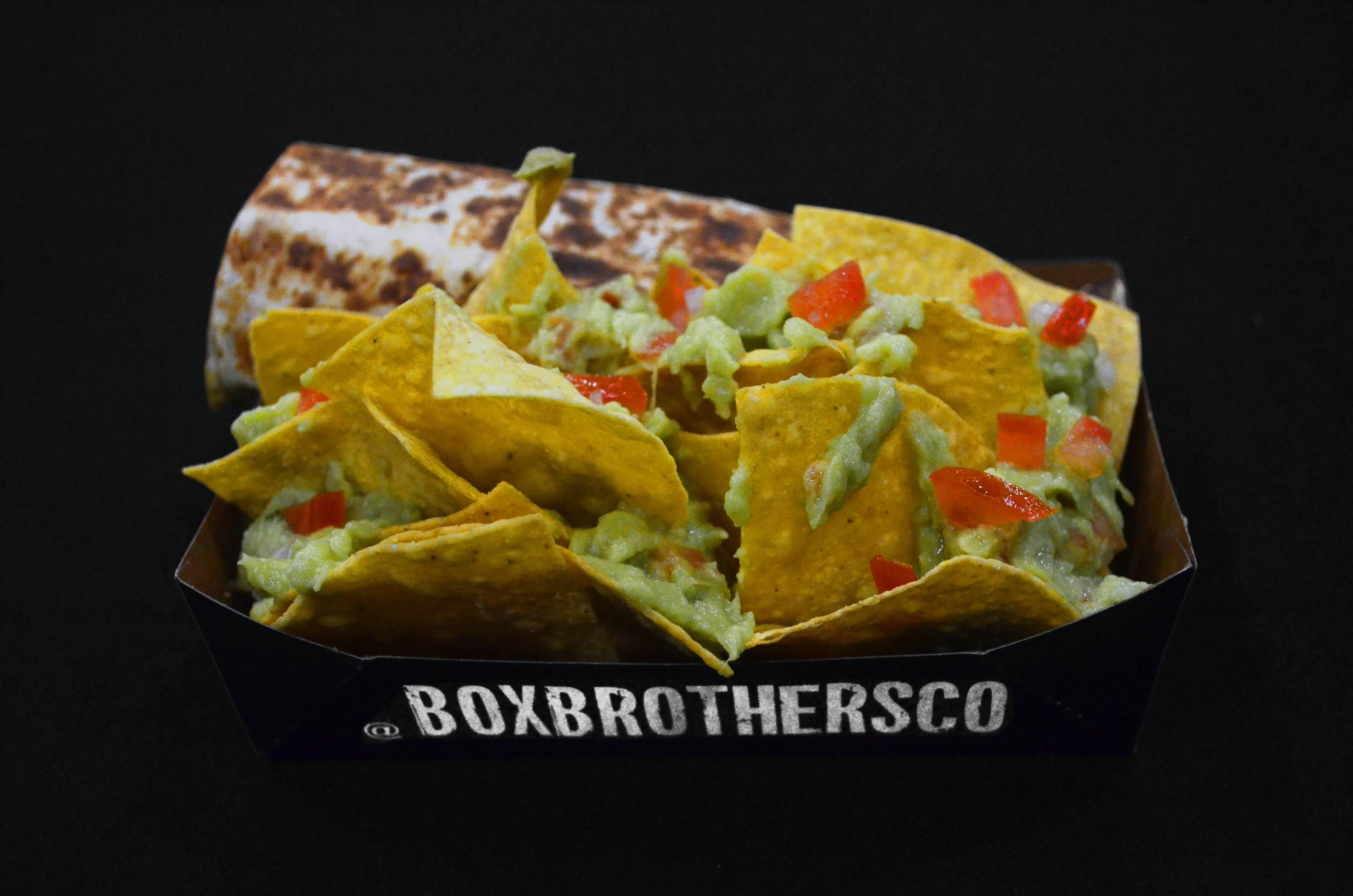 Nachos com guacamole em porção Box Food Trucks