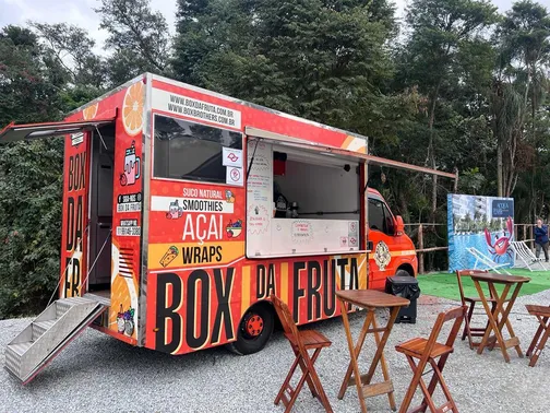 Food Truck de Frutas e Sucos Naturais. Alimentação Saudável para Eventos